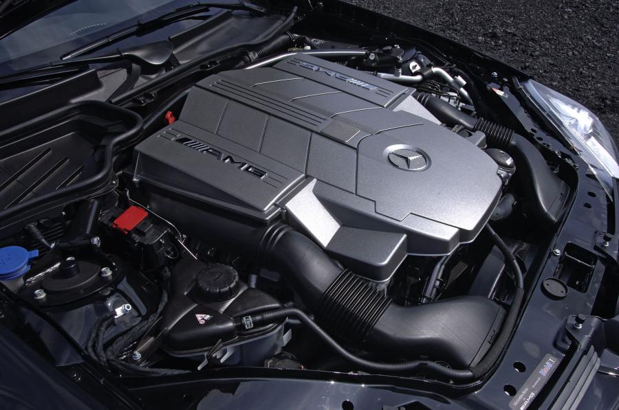  Mercedes-Benz SLK55 AMG 2005 года  (фото 12 из 96)